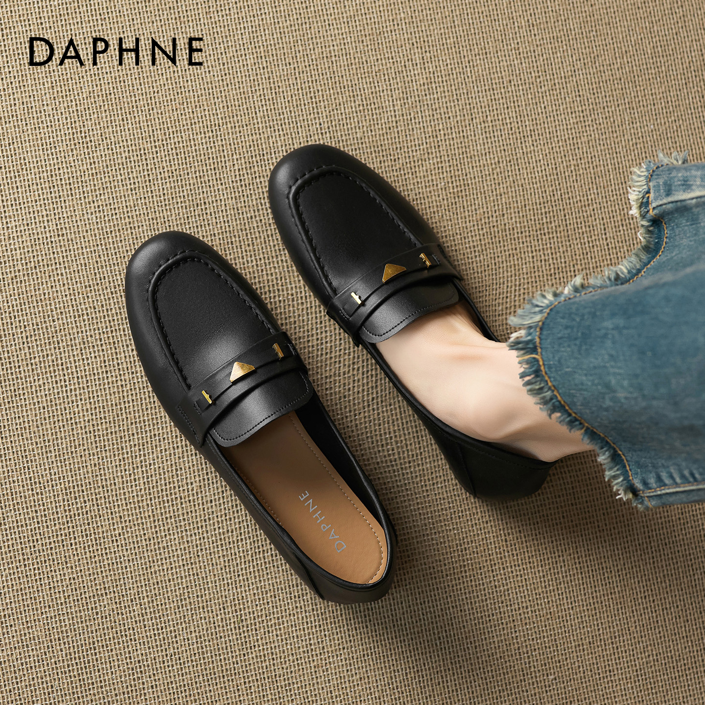 达芙妮英伦风乐福鞋女2026新款春季一脚蹬平底通勤单鞋豆豆小皮鞋主图