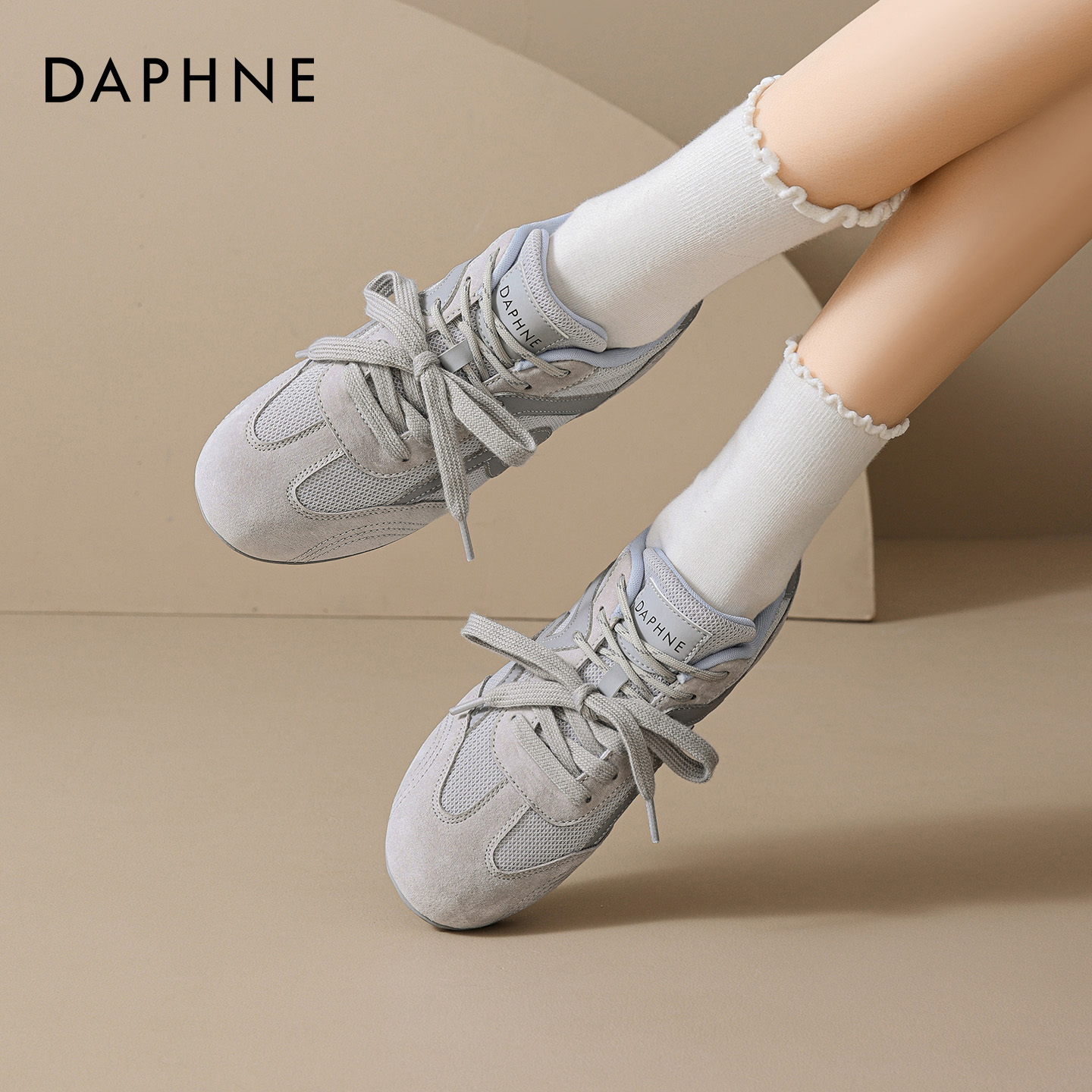 达芙妮蓝色德训鞋女2026春季新款阿甘芭蕾板鞋厚底增高休闲运动鞋主图