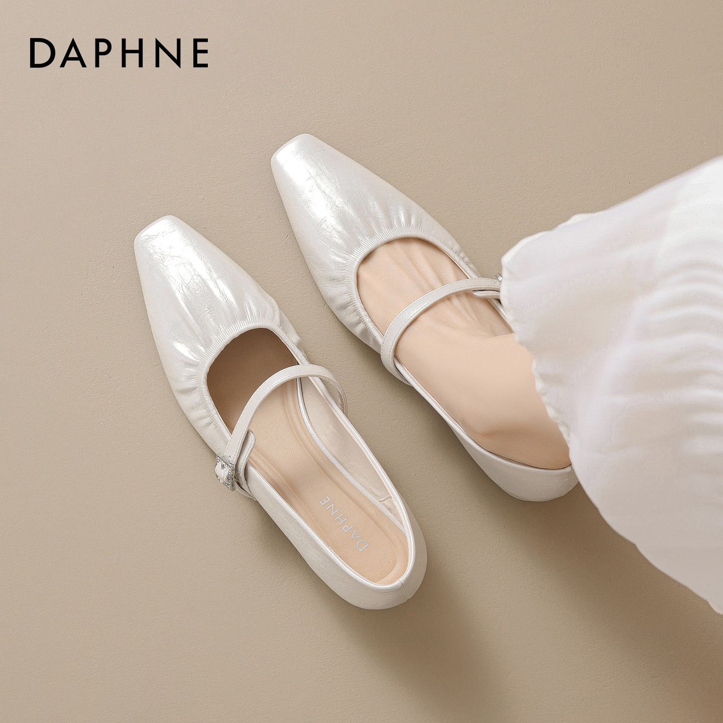 达芙妮玛丽珍鞋女2026春季新款法式气质小皮鞋粗跟一字扣褶皱单鞋主图