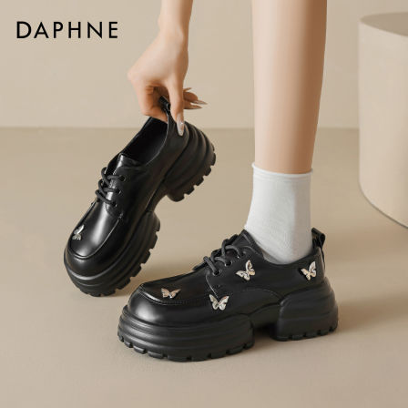 达芙妮厚底黑色乐福鞋女2026春季新款增高系带学院风松糕底小皮鞋
