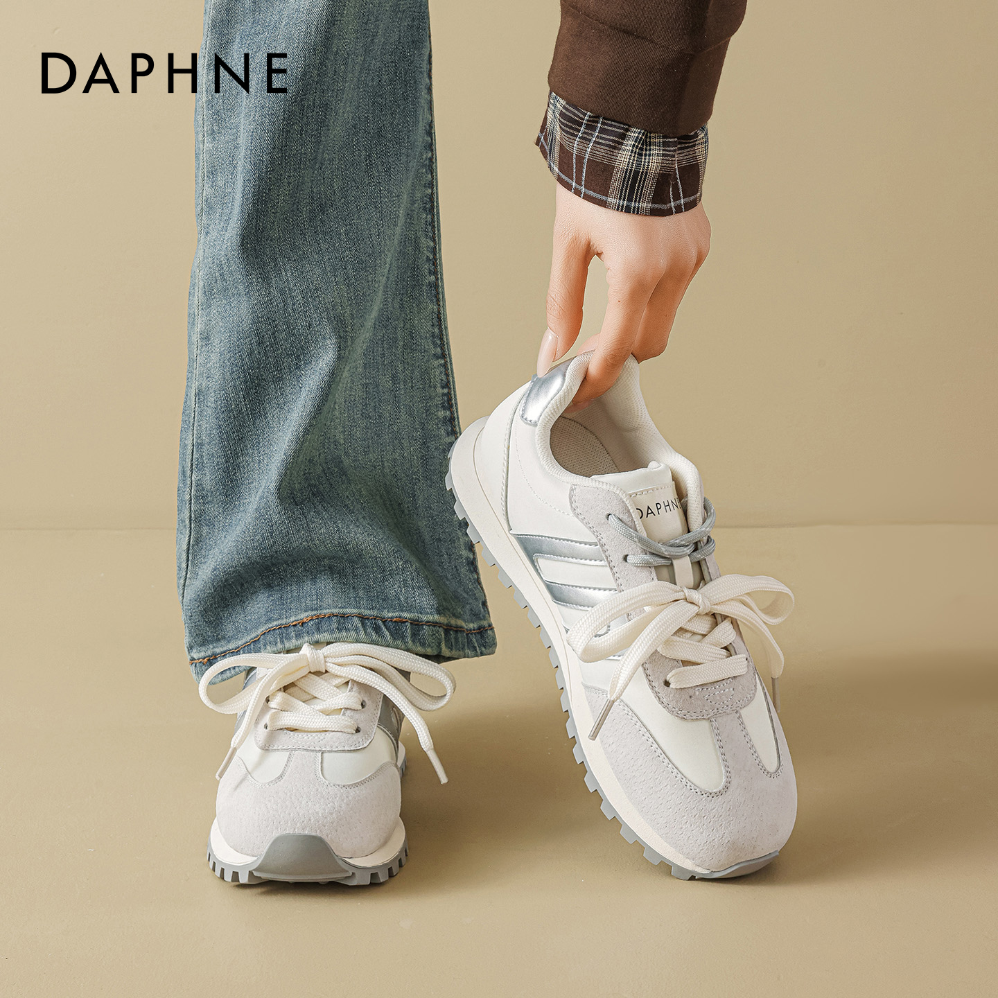 达芙妮厚底德训鞋女2026新款春季增高芭蕾休闲阿甘百搭小白运动鞋主图