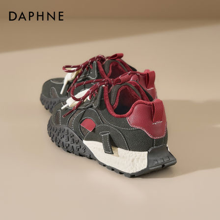 达芙妮加绒德训鞋女2025新款冬季运动阿甘百搭厚底休闲鞋保暖棉鞋