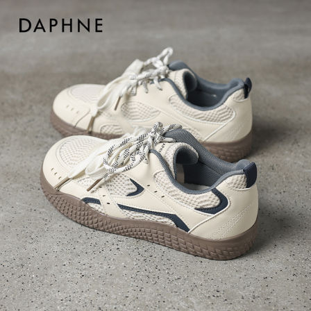 达芙妮芭蕾德训鞋女2026春季新款巨好看透气软底休闲复古运动板鞋