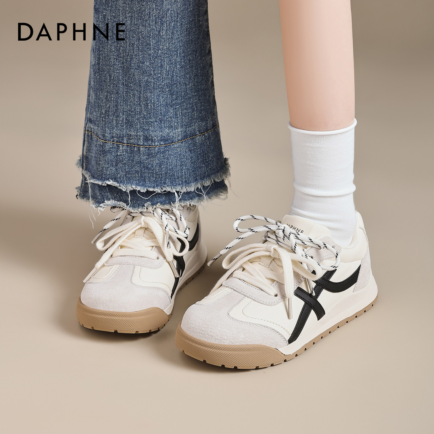 达芙妮厚底小白鞋板鞋女2026新款春季休闲女鞋内增高软底运动鞋子主图