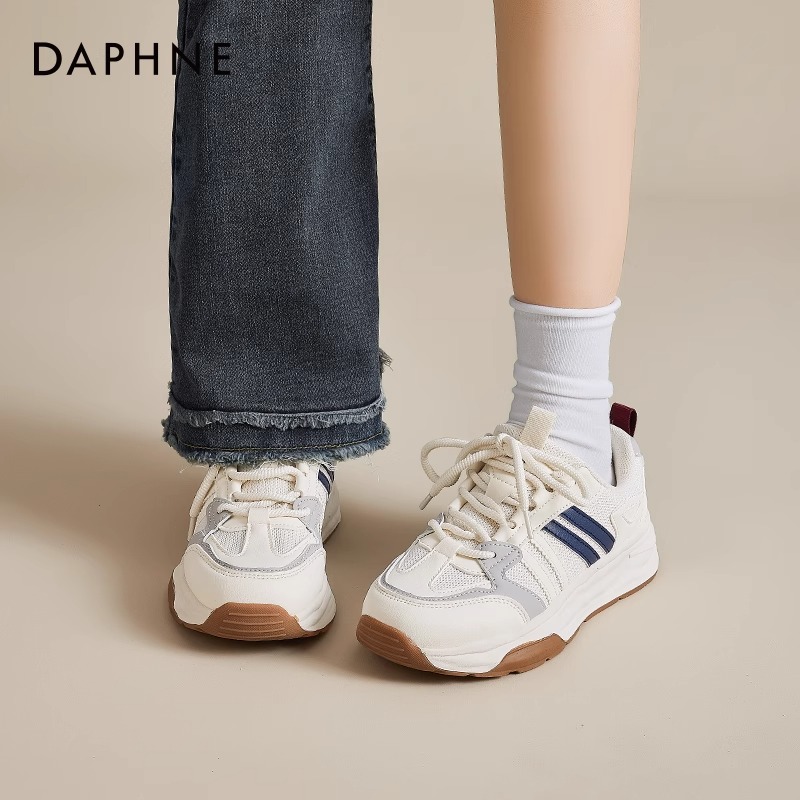 达芙妮厚底芭蕾德训鞋女2026春季新款休闲板鞋不累脚运动小白鞋子主图