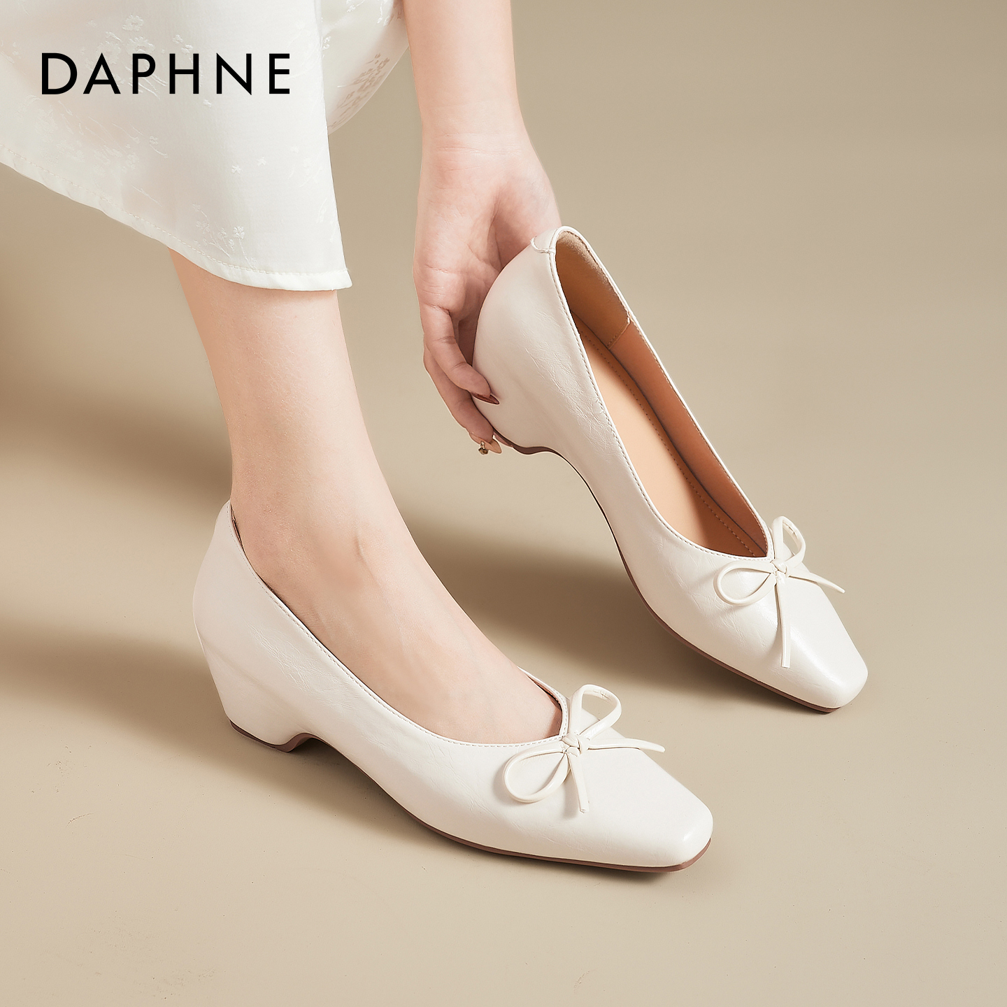 达芙妮法式浅口单鞋女2026新款春季简约气质内增高玛丽珍晚晚女鞋主图