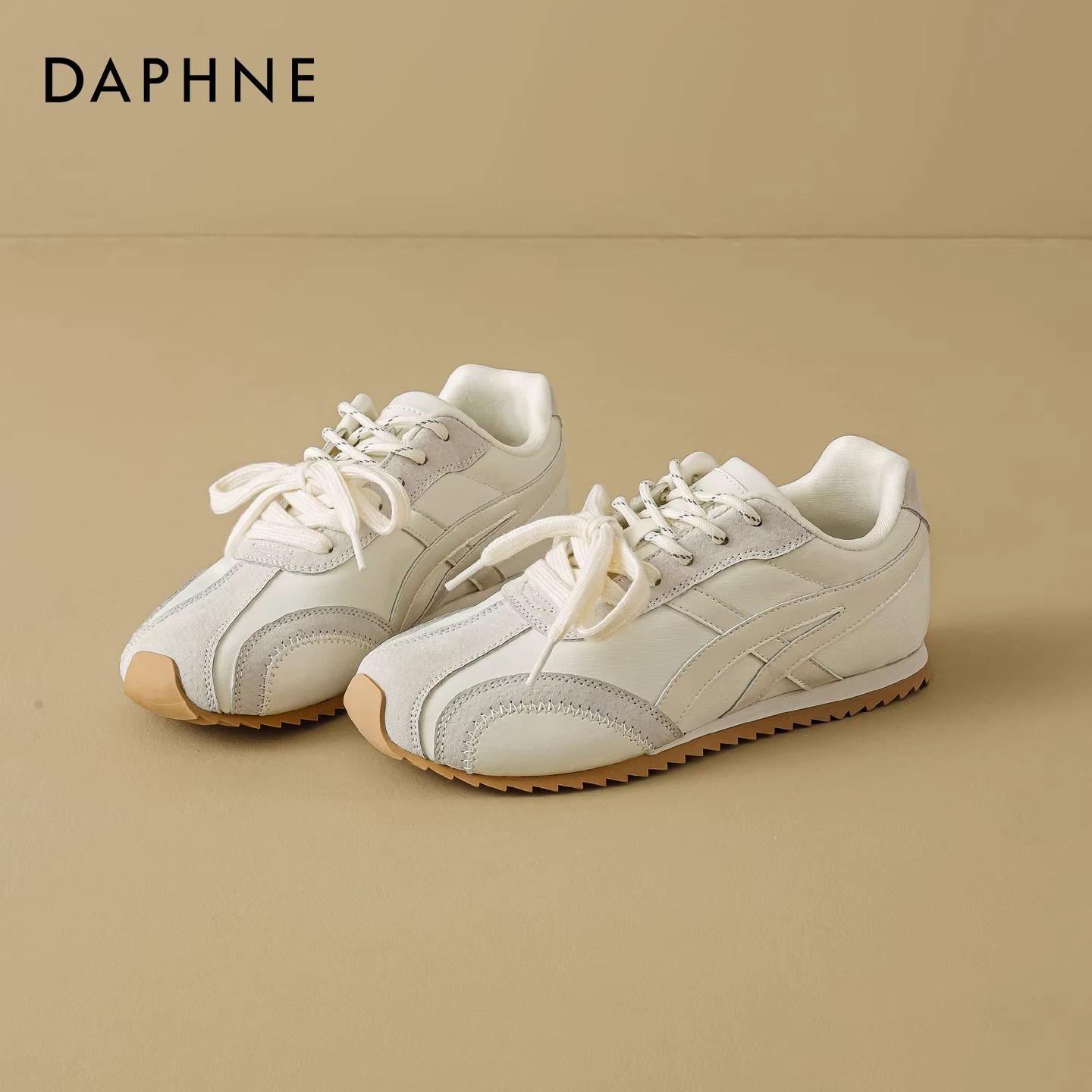 达芙妮厚底芭蕾德训鞋女2026春季新款软底百搭户外运动阿甘休闲鞋主图