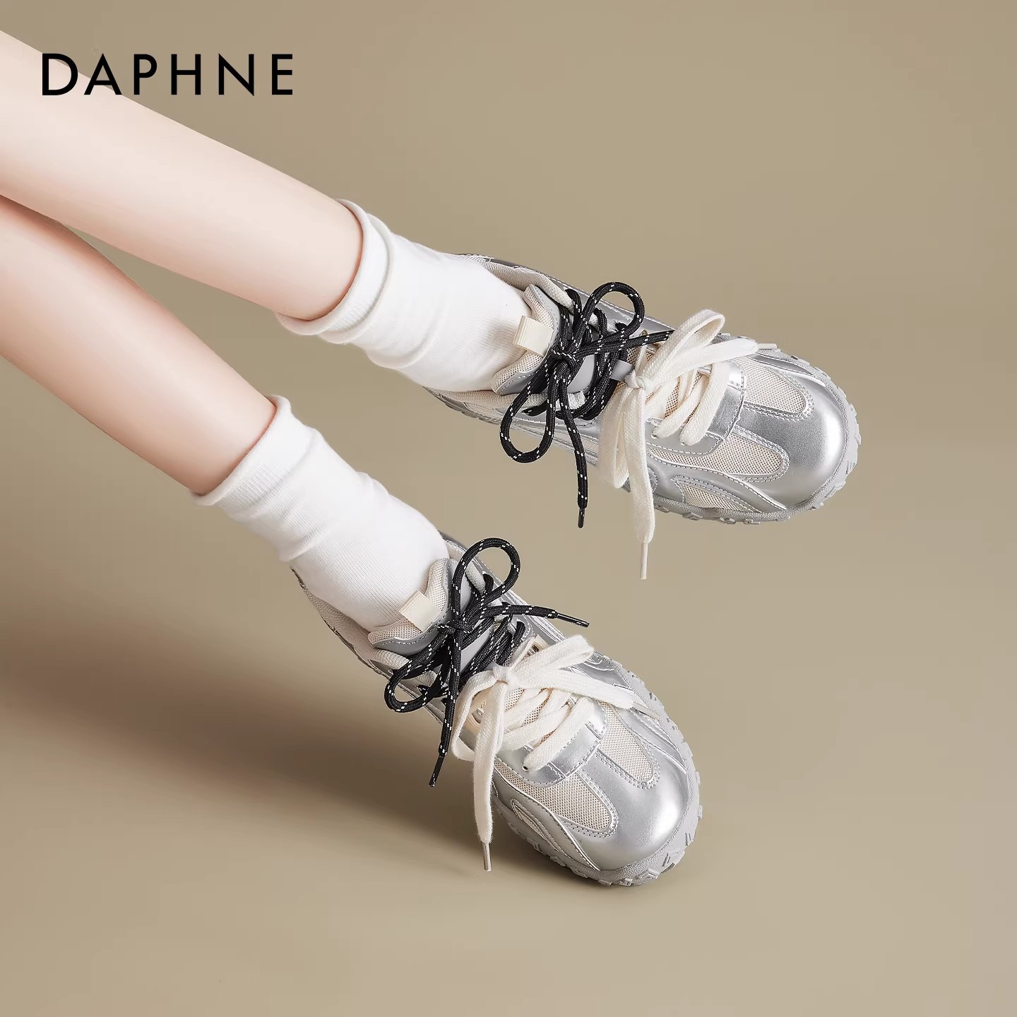 达芙妮银色芭蕾德训鞋女2026新款春季厚底增高阿甘轻便运动休闲鞋主图