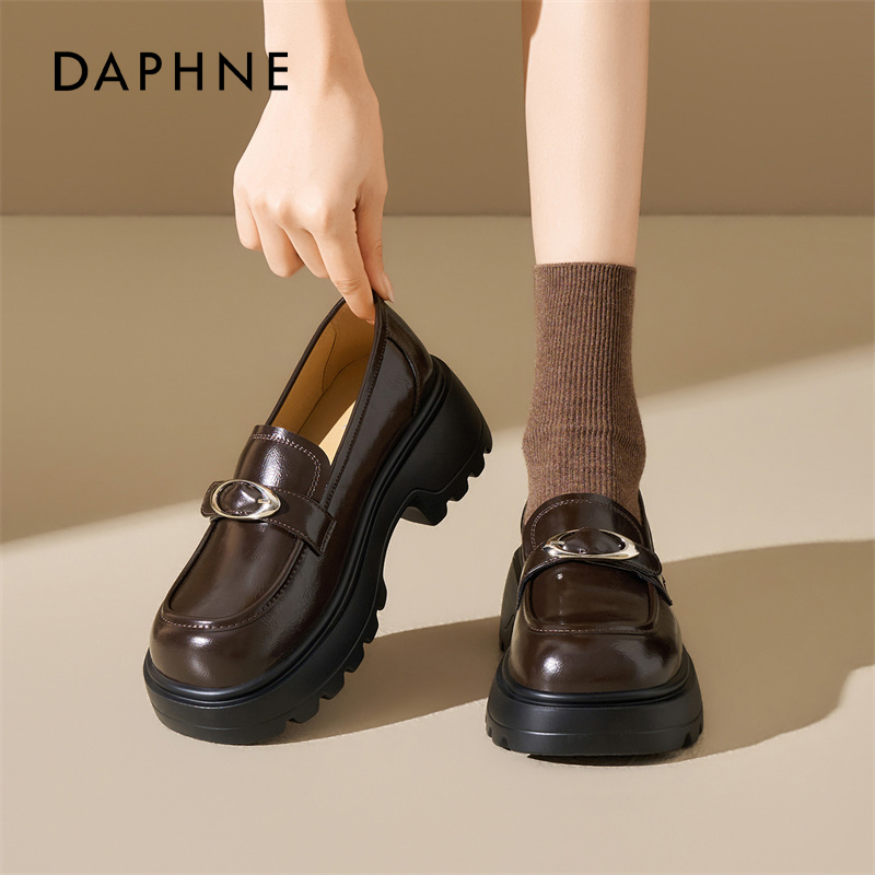 达芙妮棕色乐福鞋女鞋冬2025新款复古百搭单鞋增高英伦风小皮鞋子主图