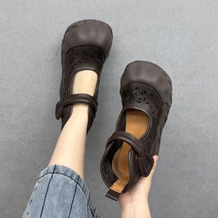 艺鞜2026年春夏新款真皮溶解厚底高帮一字带洞洞鞋镂空浅口凉靴女