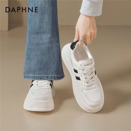 达芙妮小白鞋女2026新款春季百搭休闲厚底小个子舒适显瘦运动板鞋