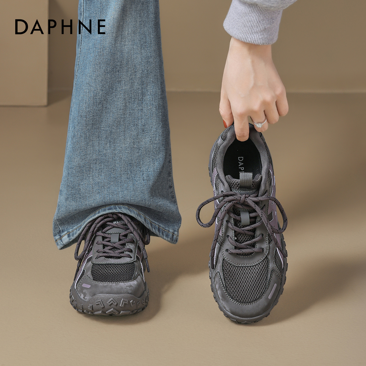 达芙妮厚底德训鞋女款2026春季新款增高阿甘鞋户外登山运动鞋子爆主图