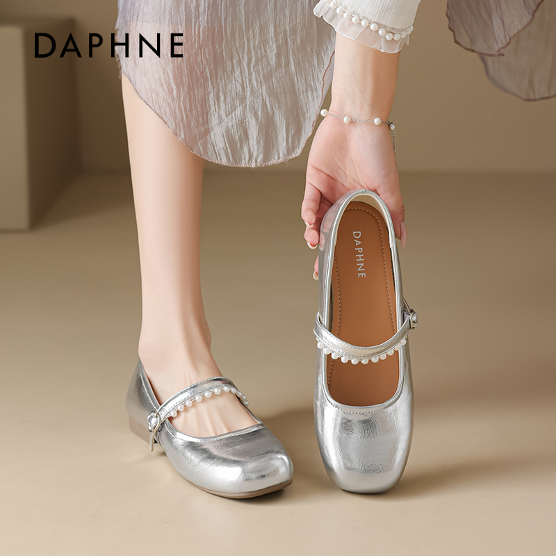 达芙妮银色玛丽珍鞋女款2025新款夏季绝美芭蕾浅口单鞋法式小皮鞋主图