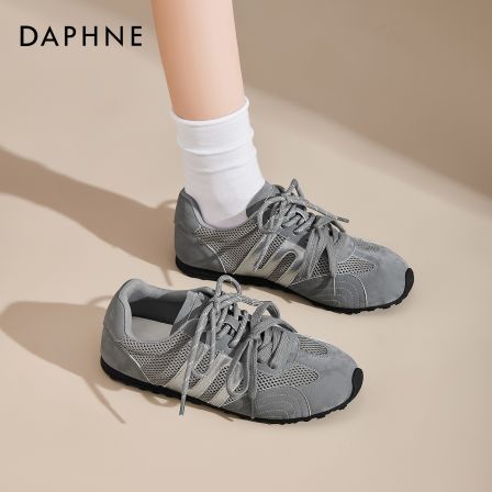 达芙妮灰色德训鞋女2026春季新款巨好看平底轻便运动阿甘芭蕾板鞋