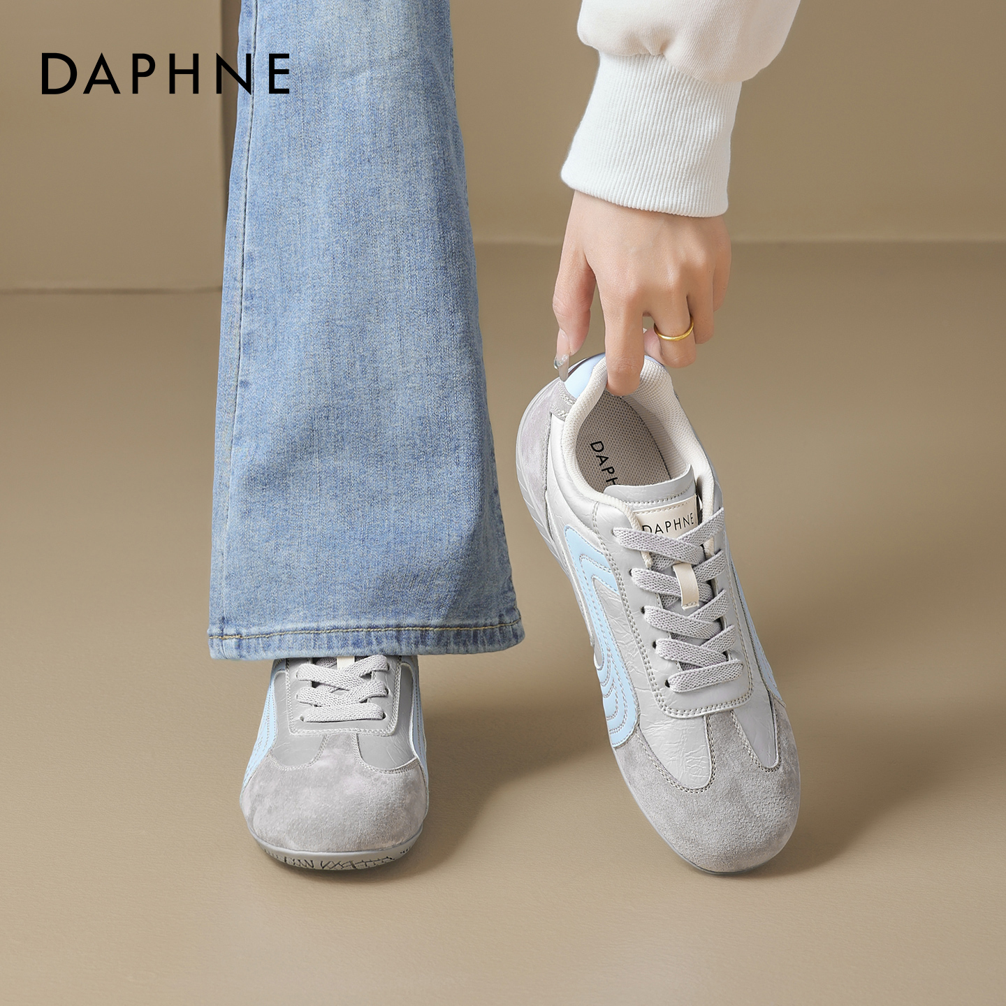 达芙妮德训鞋女2026新款春季休闲百搭运动芭蕾平底软底阿甘鞋子主图