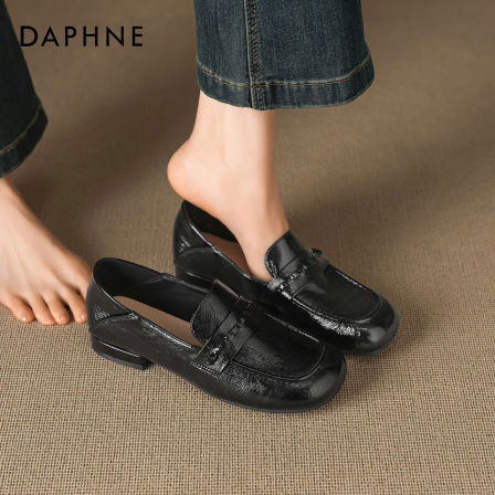 达芙妮黑色乐福鞋女2026新款春通勤平底鞋不累脚单鞋英伦风小皮鞋