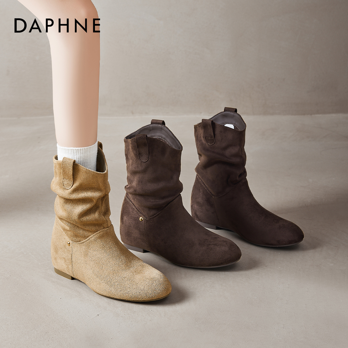 达芙妮棕色靴子女2025秋季新款复古勃肯堆堆靴内增高西部牛仔短靴主图