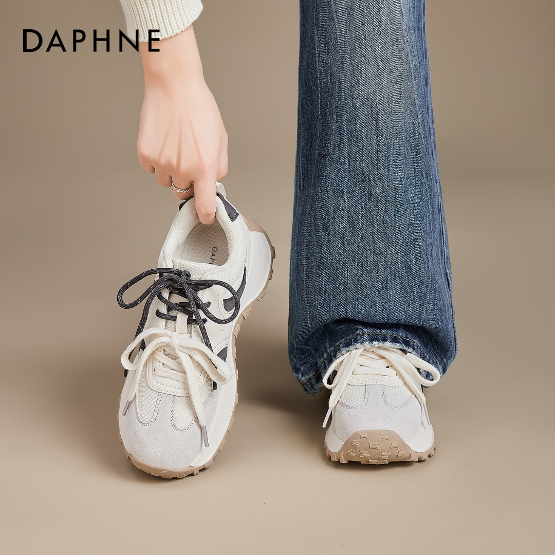 达芙妮厚底德训鞋女2026新款春季阿甘轻便内增高软底运动休闲板鞋主图