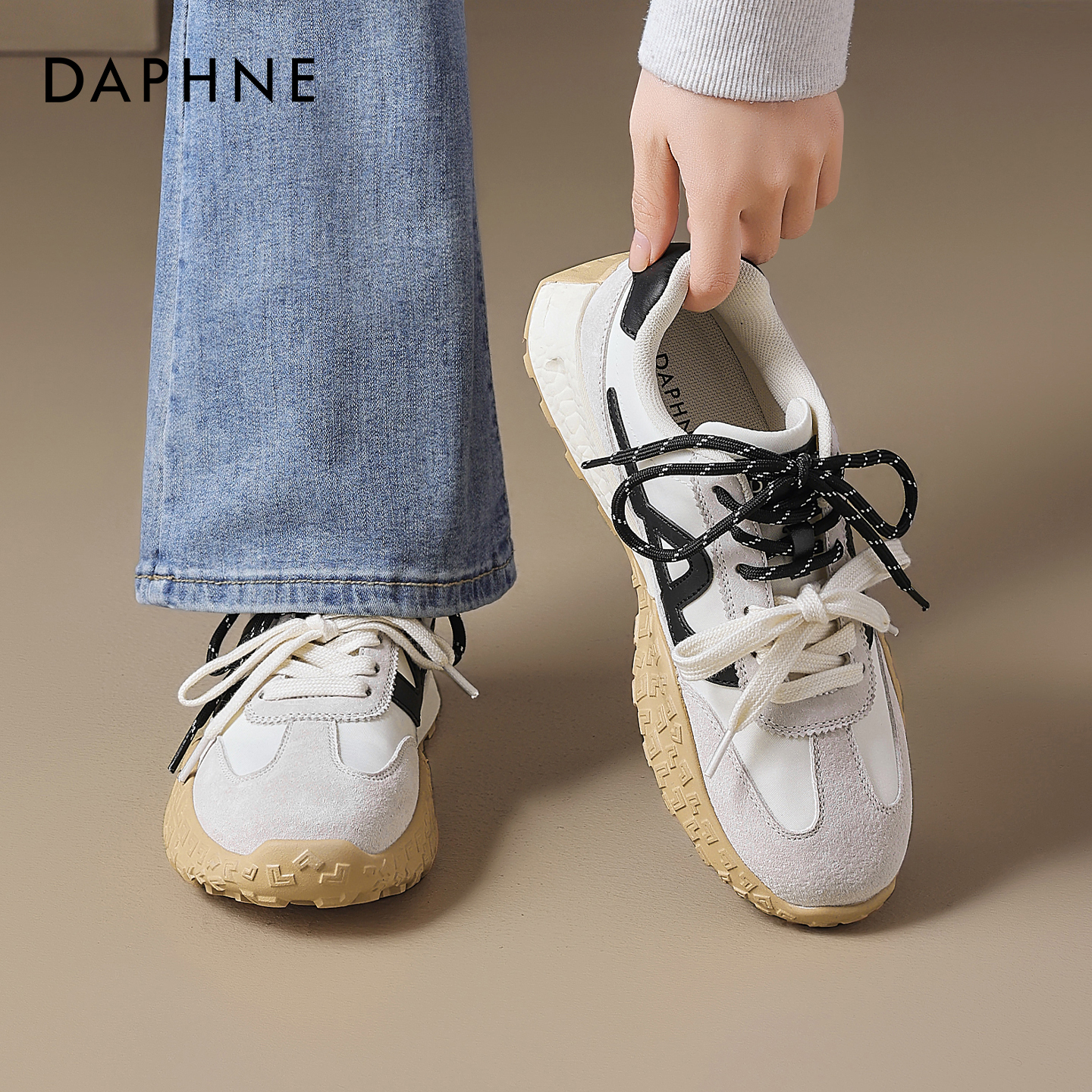达芙妮厚底德训女鞋女2026新款春季小个子增高阿甘鞋百搭运动鞋子主图