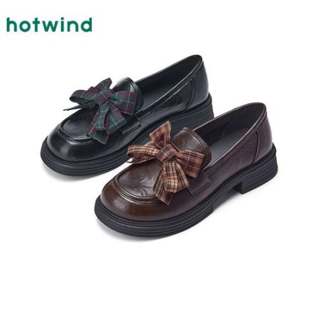 热风2026年春季新款女士学院风减龄乐福鞋时尚复古女鞋H02W26513