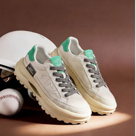 马克华菲马年春季限定增高6-9cm运动板鞋2026时尚休闲潮流百搭鞋