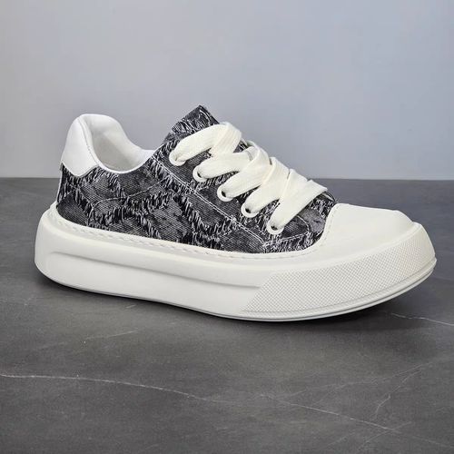 中国风潮鞋新款上新透气牛仔布板鞋男款百搭休闲轻便舒适鞋运动主图