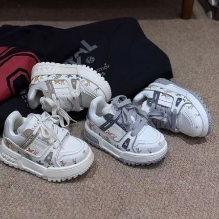 2026新春款潮儿童中大童女童休闲板鞋动物城小胖丁防滑男童运动鞋