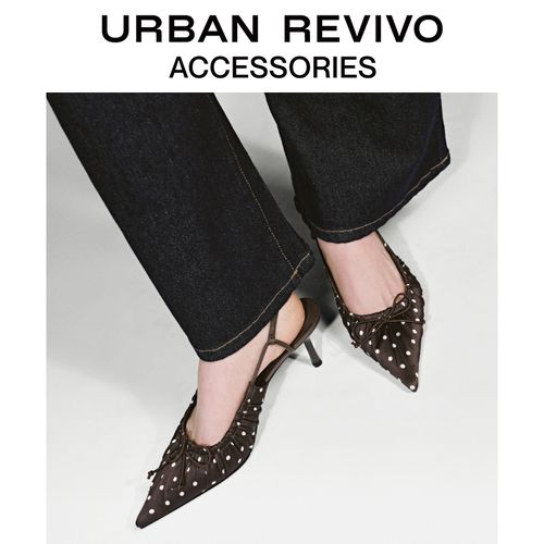 URBAN REVIVO2026春季新款女士时尚波点褶皱尖头空鞋UAWS60002主图