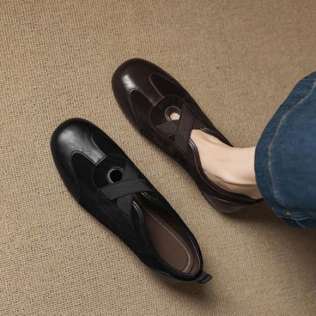 羊皮~2cm复古棕色软底单鞋休闲交叉带时尚平底鞋舒适百搭真皮女鞋