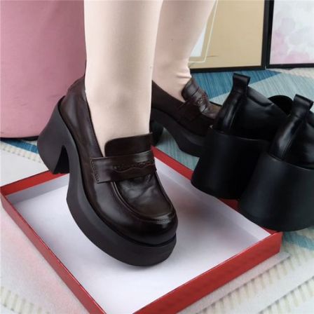 单鞋女真皮圆头粗跟深口一脚蹬皮鞋女复古休闲百搭软皮软底乐福鞋