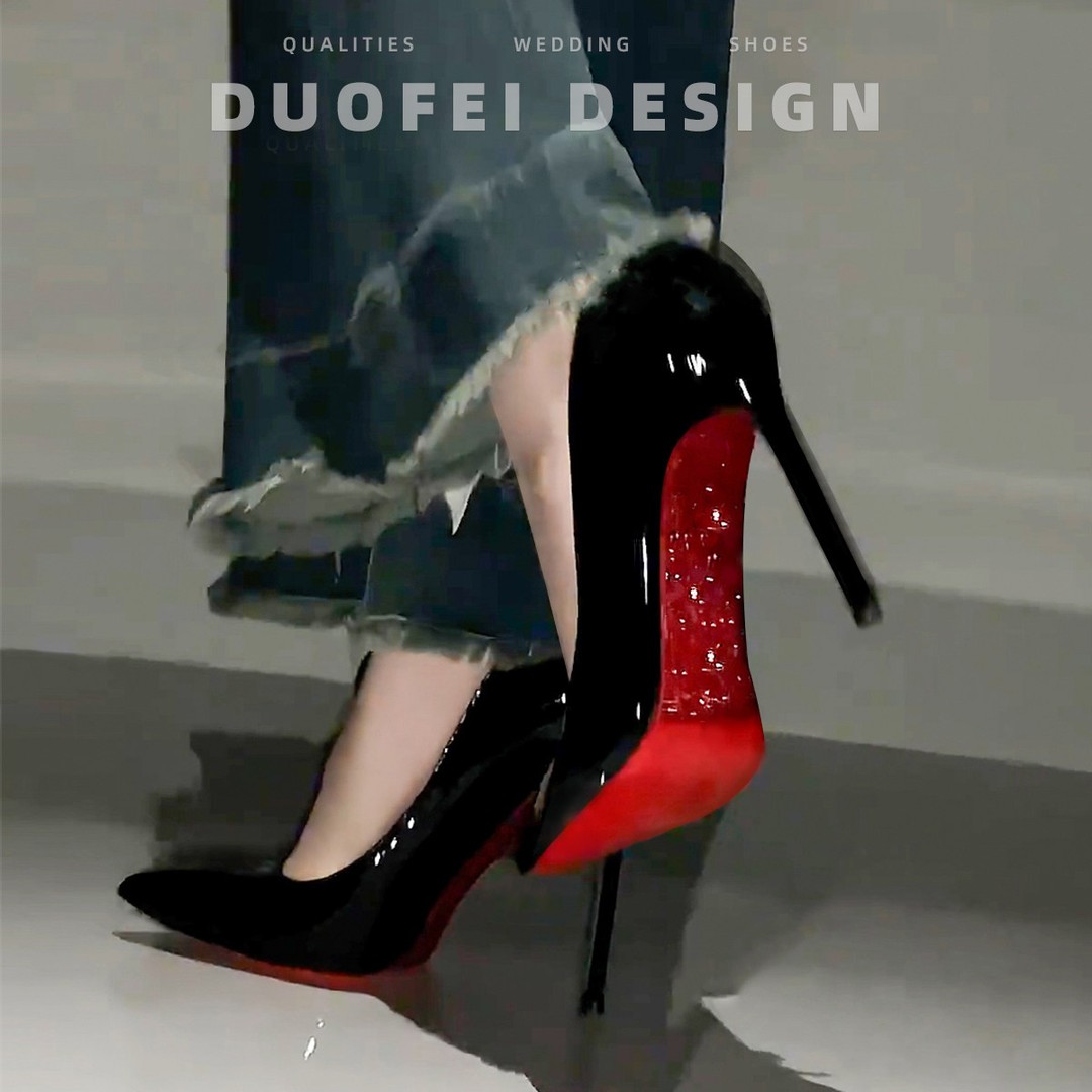 【大码41-42】红底水钻高跟鞋黑色漆皮尖头细跟秋冬性感单鞋婚鞋主图