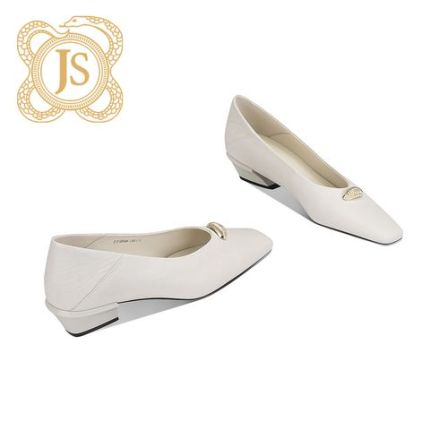 已开价，7773D5684白色舒适休闲百搭真皮时尚欧美方头粗跟浅口单鞋