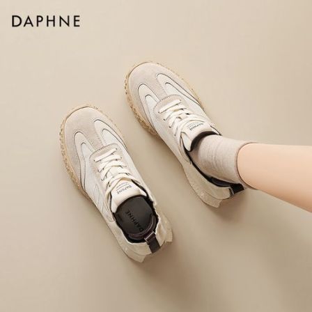 达芙妮休闲厚底德训鞋女2026春季新款小个子芭蕾风舒适运动阿甘鞋