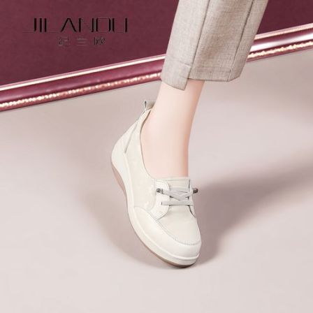 拼色真皮厚底单鞋女2026春季新款坡跟舒适妈妈鞋软底牛皮休闲女鞋