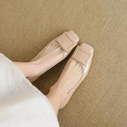 经典方扣粗跟温柔风方头优雅气质高跟单鞋春季平跟浅口单鞋