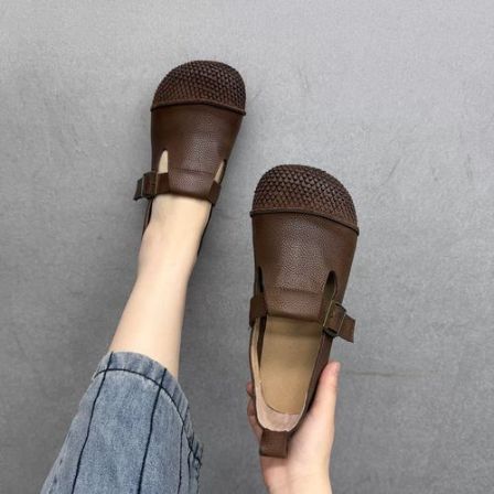 艺鞜2026年夏季新款真皮平底圆头T字软底妈妈拼接复古单鞋女