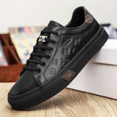 2026欧洲站男鞋真皮小白鞋男平底百搭头层牛皮板鞋透气黑色潮鞋子