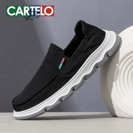 卡帝乐鳄鱼春夏2026新款轻便透气老北京布鞋休闲懒人一脚蹬帆布鞋