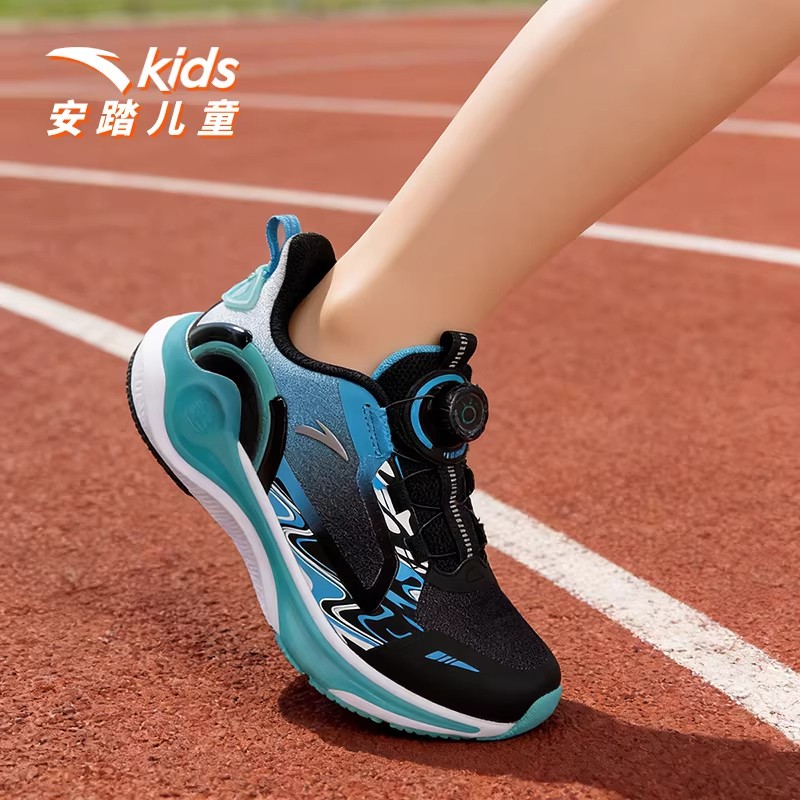 安踏儿童男童春款旋转纽扣犟弹科技透气舒适缓震青少年跑步鞋训练主图