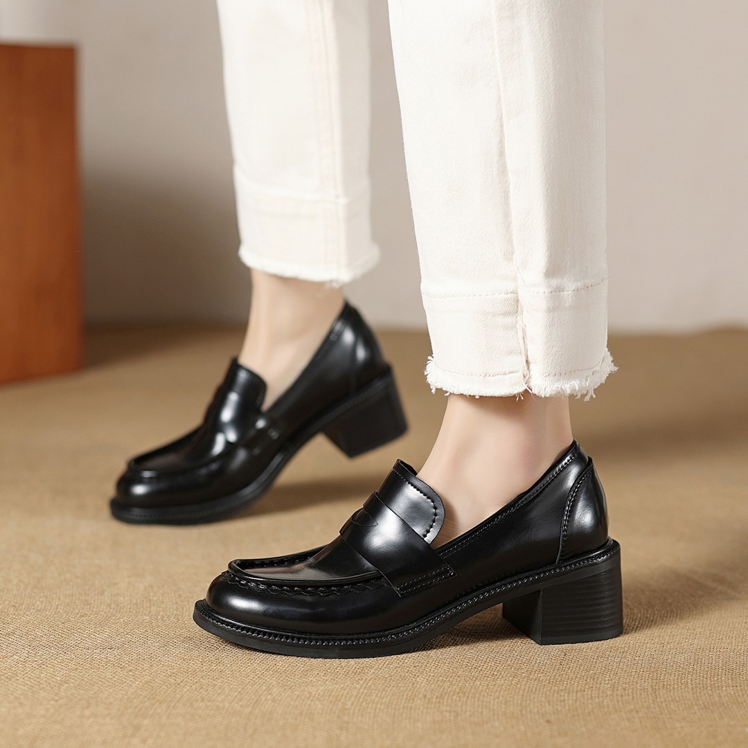 5.5cm复古英伦风乐福鞋女春秋新款方头黑色小皮鞋粗高跟深口单鞋主图