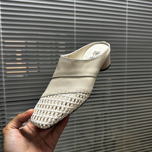 3cm/羊皮/新款编织镂空包头半拖鞋女时尚方头粗跟透气中跟皮拖鞋主图