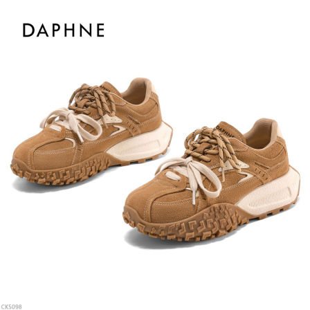 达芙妮春季新款低帮时尚德训鞋女百搭款轻便防滑软底休闲女鞋LL