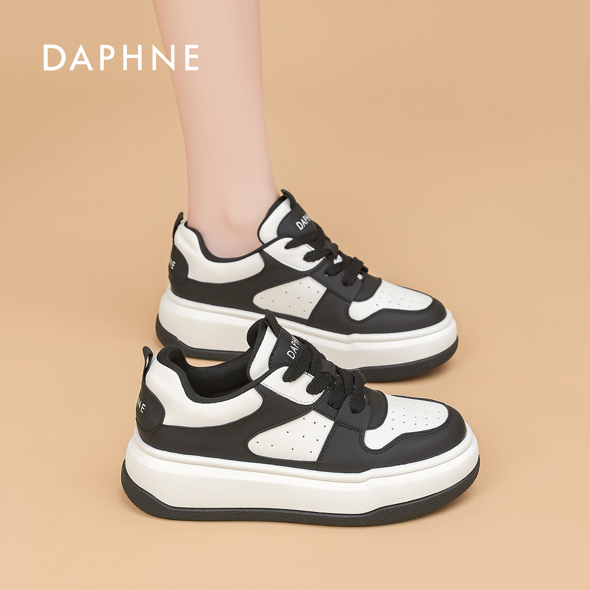 达芙妮厚底小白鞋女款2026春秋新款网红爆款百搭松糕休闲板鞋女S 主图