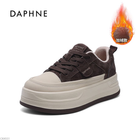 达芙妮新款时尚百搭冬秋季加绒休闲鞋胶粘秋厚底圆头百搭板鞋女LL