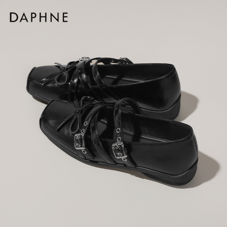 达芙妮银色玛丽珍鞋女夏复古爆款猪鼻子平底芭蕾舞鞋方头气质单LL