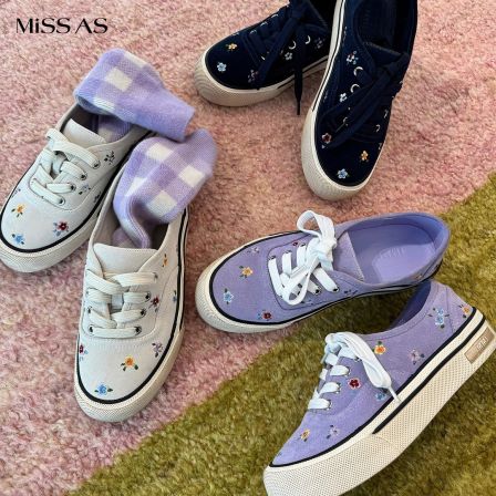 【IMMI】百搭绒面绣花贴钻帆布平底休闲鞋女25秋冬