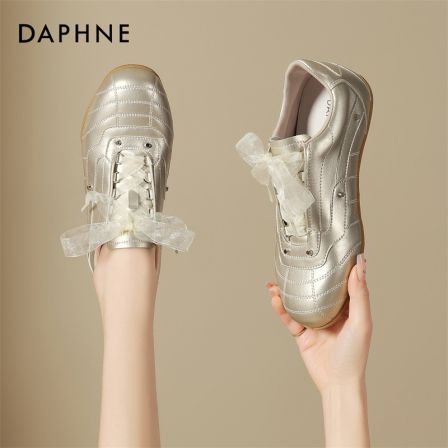 达芙妮2026新款春季蝴蝶结网纱鞋带德训鞋女芭蕾风时尚百搭休闲鞋