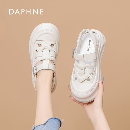 达芙妮镂空包头洞洞鞋2026夏季新款软底一字扣休闲编织轻便凉鞋S 