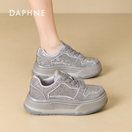 达芙妮灰色满钻板鞋内增高女款2026新款厚底松糕底运动休闲鞋子S 