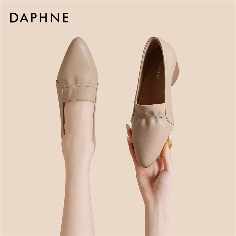 达芙妮超火尖头软底粗跟妈妈鞋2026春季新款气质通勤百搭单鞋女S 主图